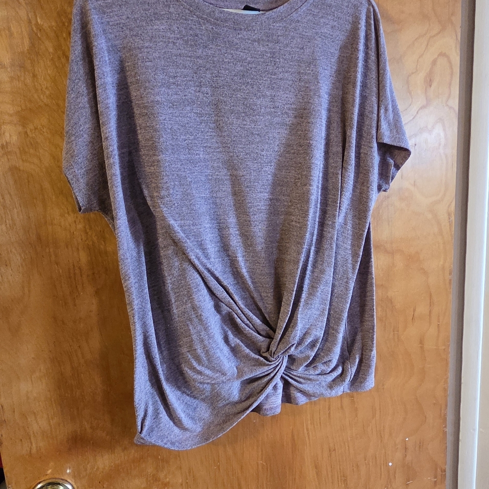 💥💥SHEIN Heather Gray Twist Front Tee